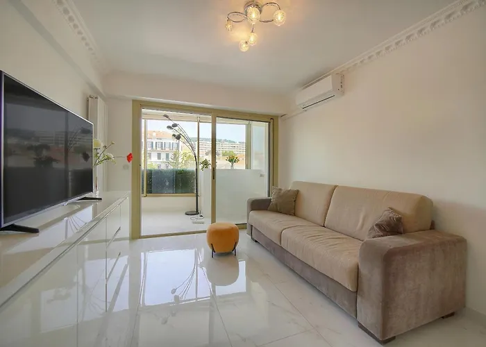 Lumineux 2 à 5 Min De La Croisette A2b259