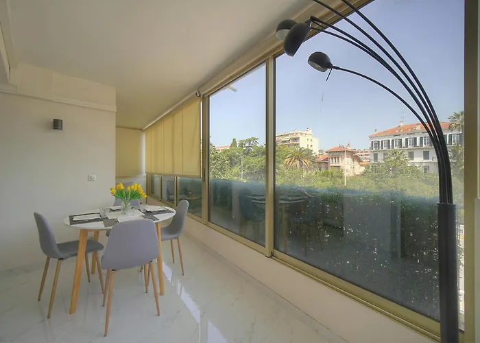 Lumineux 2 A 5 Min De La Croisette A2b259 *